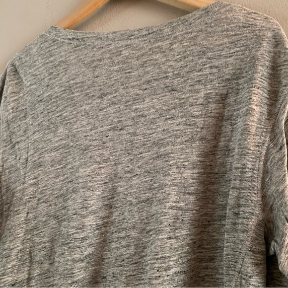 Aritzia Community Heathered Gray 100% Linen Henley Assymetrical Top Size MEDIUM - Picture 4 of 15